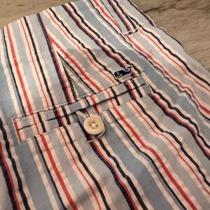 Vineyard Vines size 6 striped seersucker shorts